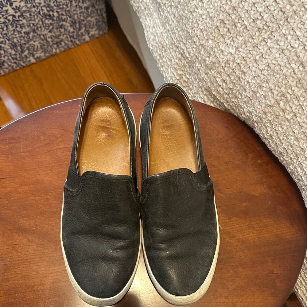 Frye Dylan Slip-On